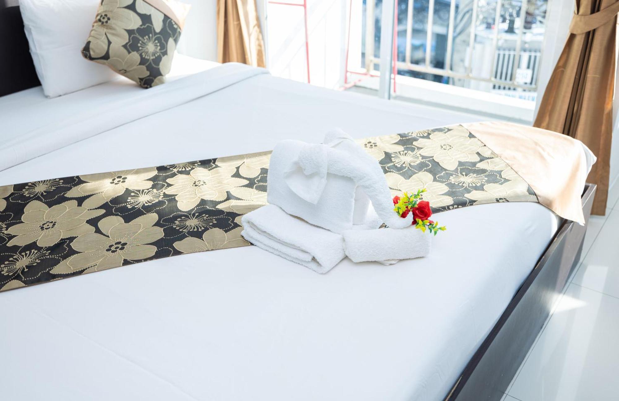 Happy 99 Guest House Patong Экстерьер фото