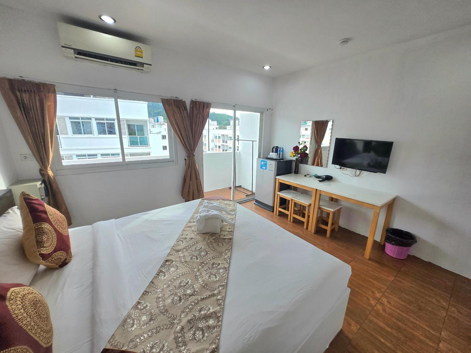 Happy 99 Guest House Patong Экстерьер фото