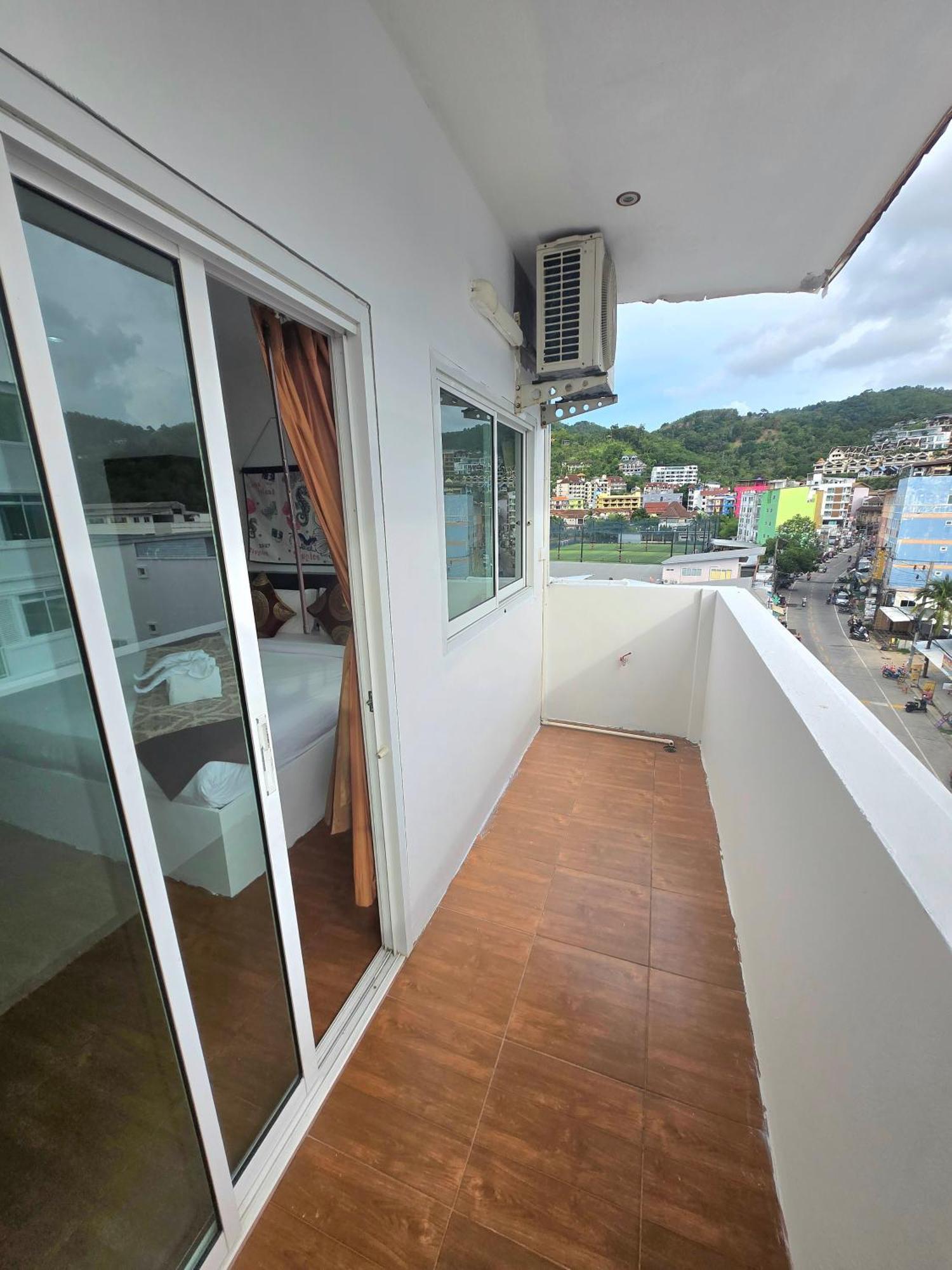 Happy 99 Guest House Patong Экстерьер фото