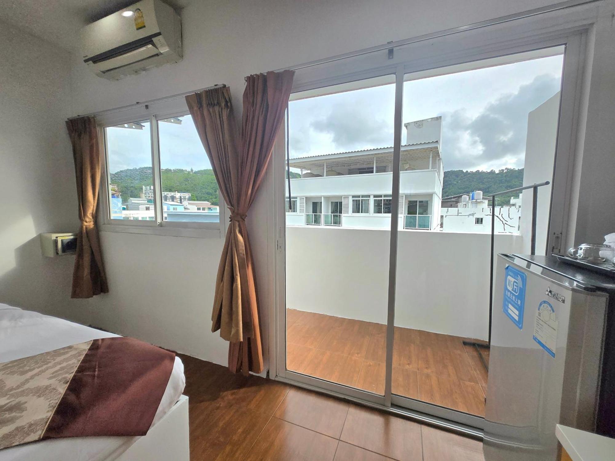 Happy 99 Guest House Patong Экстерьер фото
