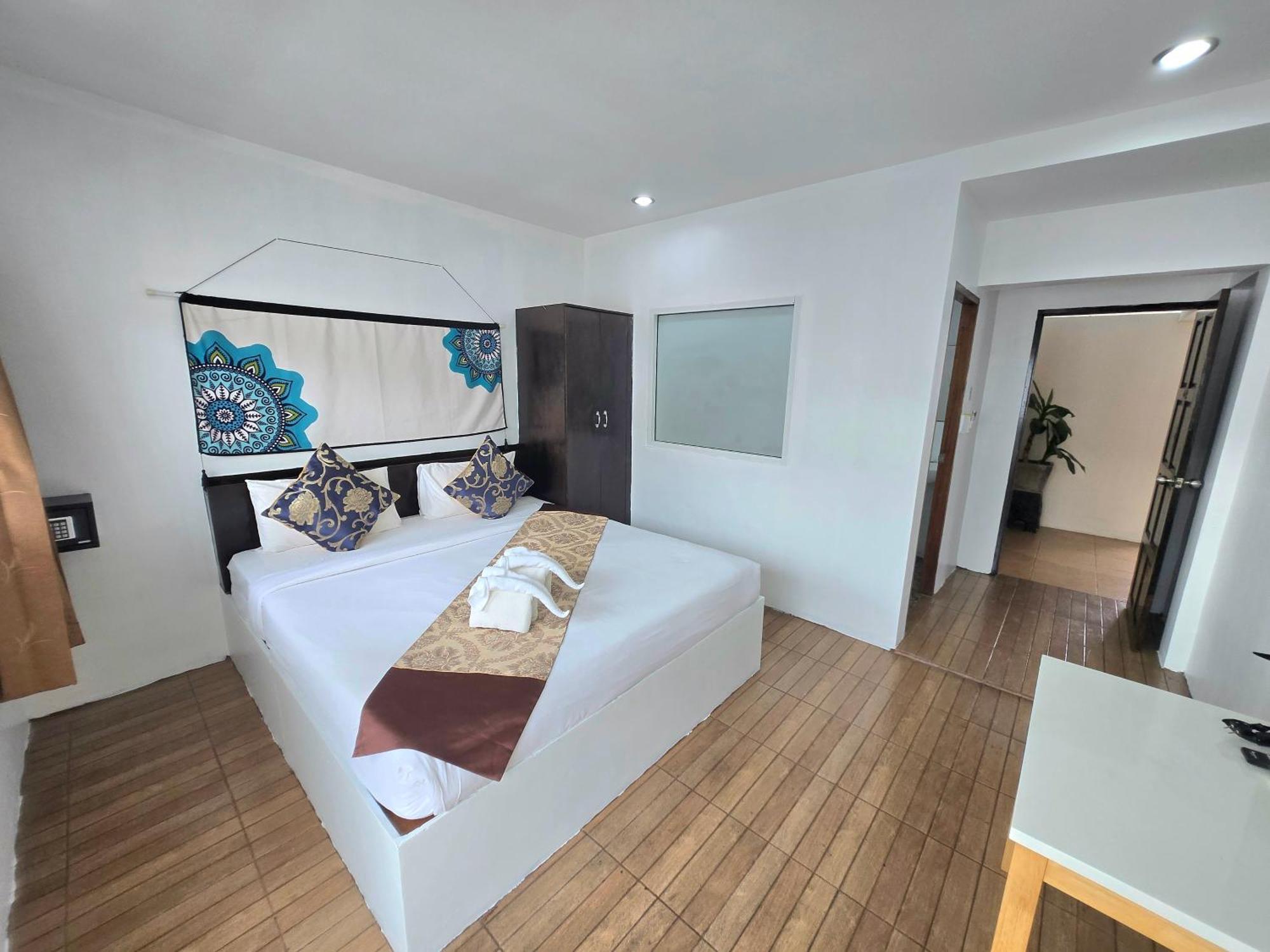 Happy 99 Guest House Patong Экстерьер фото