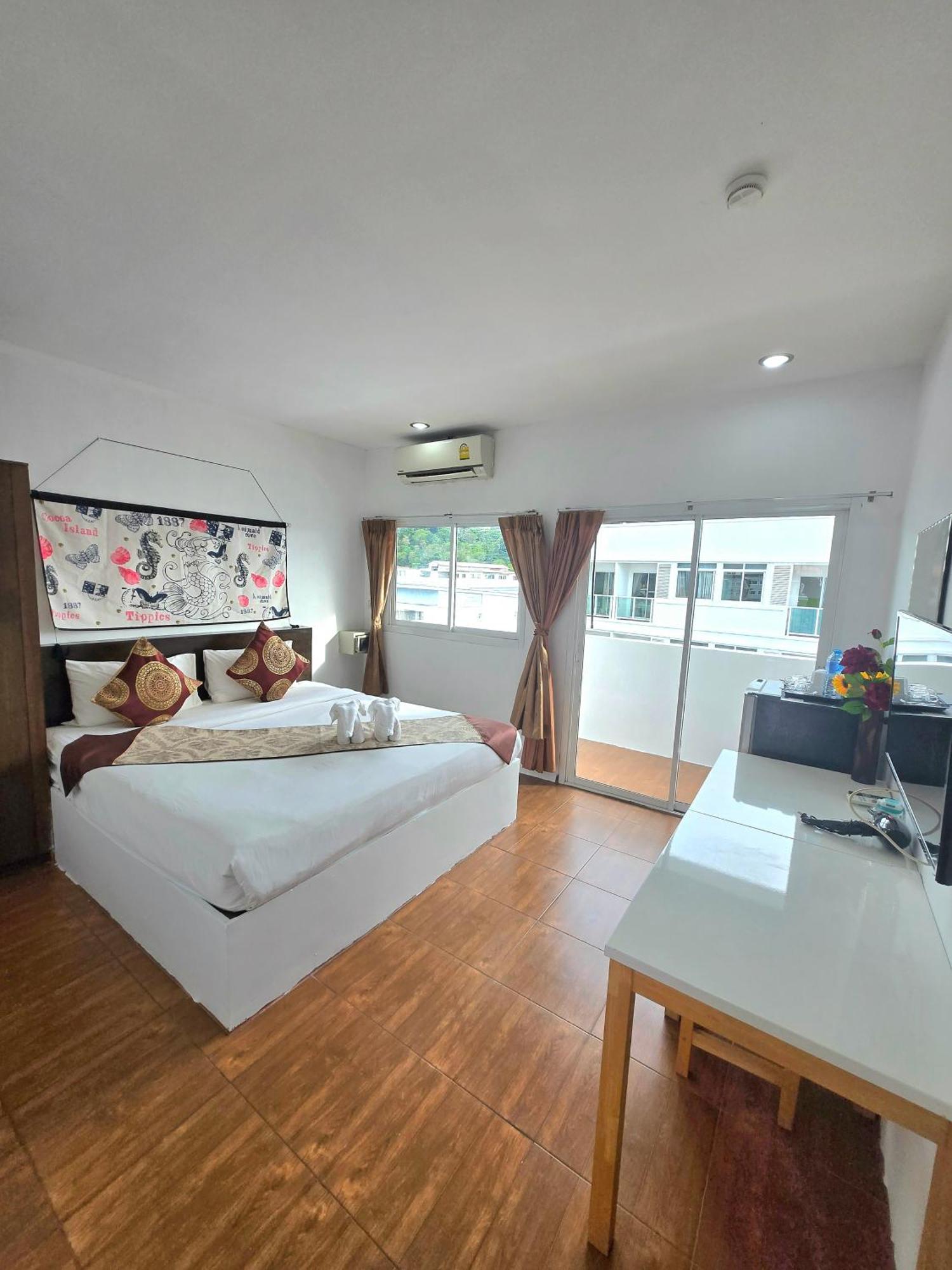 Happy 99 Guest House Patong Экстерьер фото