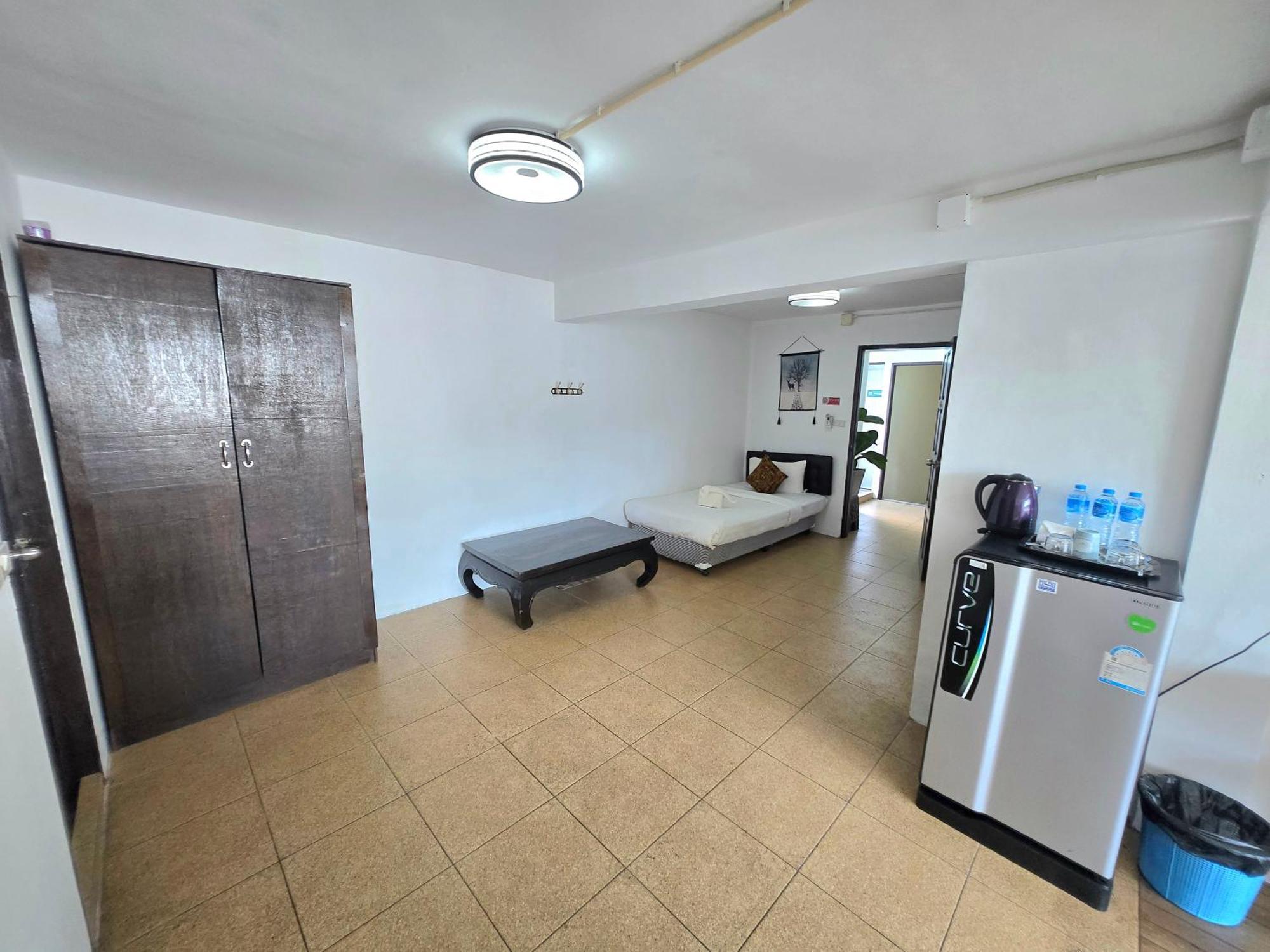 Happy 99 Guest House Patong Экстерьер фото